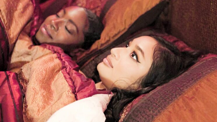 [Girlsway] - Interracial Pussy Licking Frenzy in Bed - Avery Black - Amari Anne