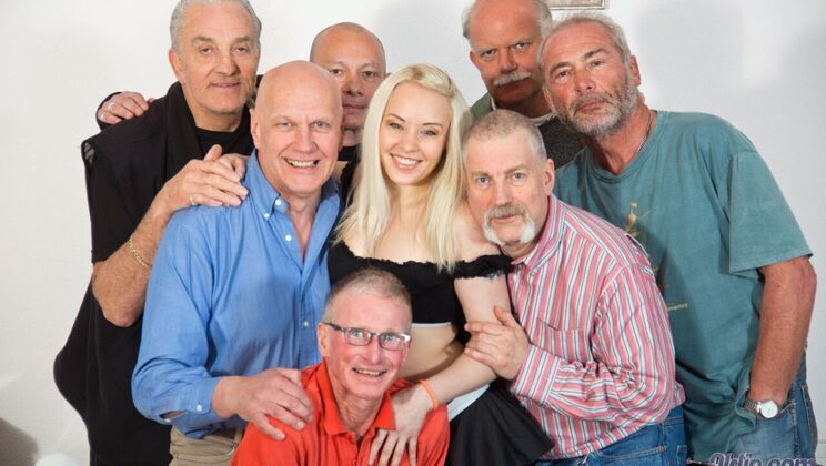 [Oldje] - John and Friends Hardcore Gangbang - John - Ben - Lolita Taylor - Hugo - Nico - Donny