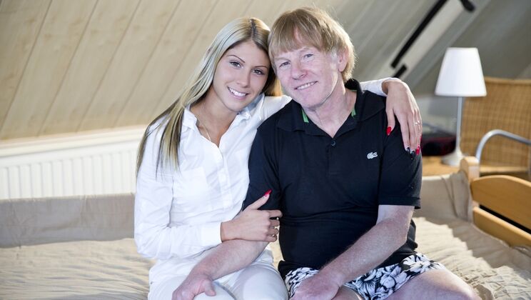 [Oldje] - Pierced Pussy Licking Frenzy with a Twist - Aliyah - Felix