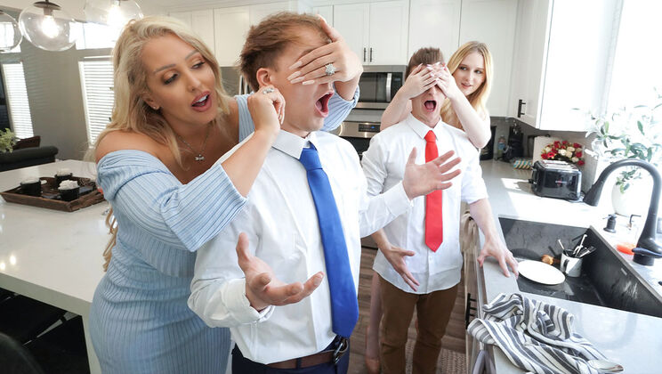 [MomSwap] - Cheating at Home Plate - Alura TNT Jenson - Audrey Madison - Joshua Lewis - Oliver Faze