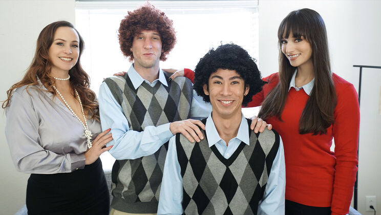 [MomSwap] - Latina Lovin': Stepmothers Gone Wild - Lexi Luna - Bella Rossi - Cody Carter - David Lee