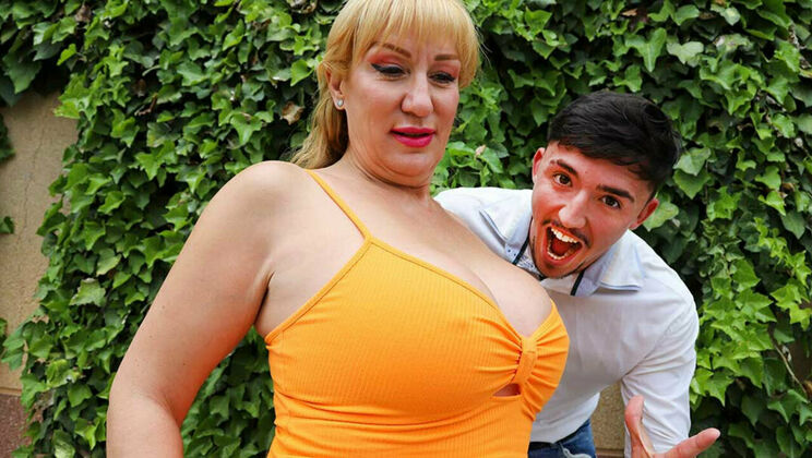 [Grandmams] - MILF Victoria Cruz Hunts Down Fresh Meat - Victoria Cruz - Yeri Blue