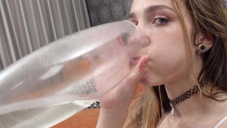 [ErikaKortiStudio] - 18-Year-Old Ellie Wain's Intense Threesome with Big Black Cocks ATM/ATP - Momo - Ellie Wain - Romeo Fist