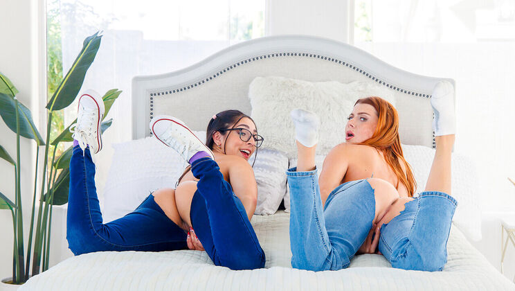 [StepSiblingsCaught] - Stepbro Fucks Stepsister and Friend - S28:E4